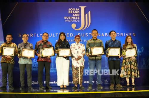 PLN Wins BUMN Peduli Energi Terbarukan Award at JBBA 2026