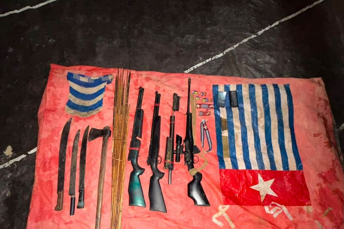 TNI Seizes Traditional Papuan House Used as OPM Base in Intan Jaya