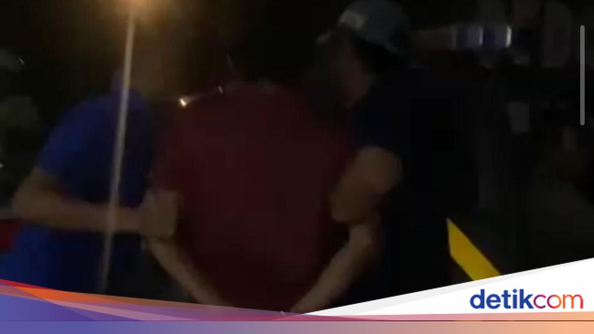 ‘Jago’ Thug Who Ran Amok at Bogor Herbal Drink Stall Arrested by Police