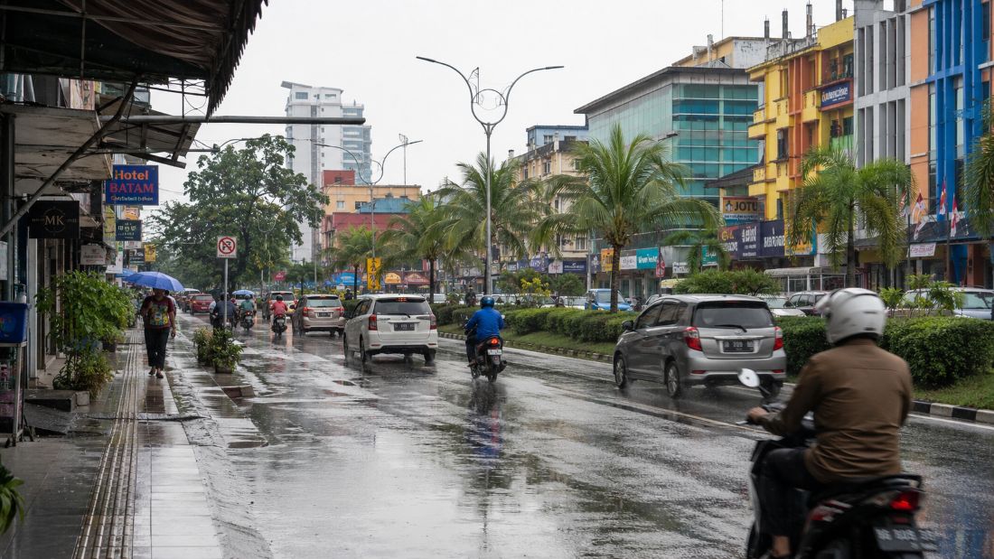 Light Rain Expected to Drench Batam Until Early Morning, BMKG Warns