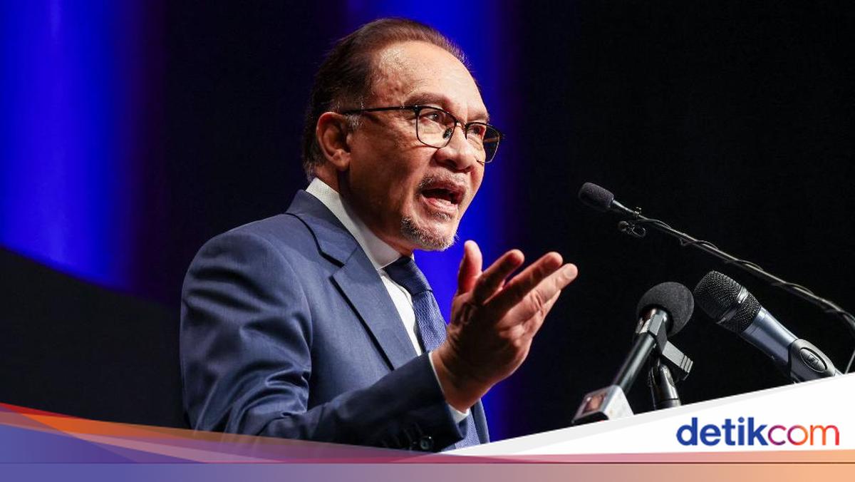 Anwar Ibrahim Vows to Expel Israeli Citizens from Malaysia