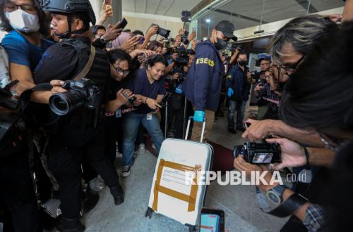 Police Assert Responsibility for Naming Former Jampidsus Febrie a Corruption Suspect
