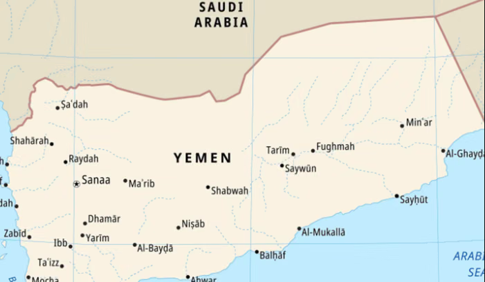 Houthi Threatens to Attack Saudi Oil Facilities if Strikes on Yemen Continue