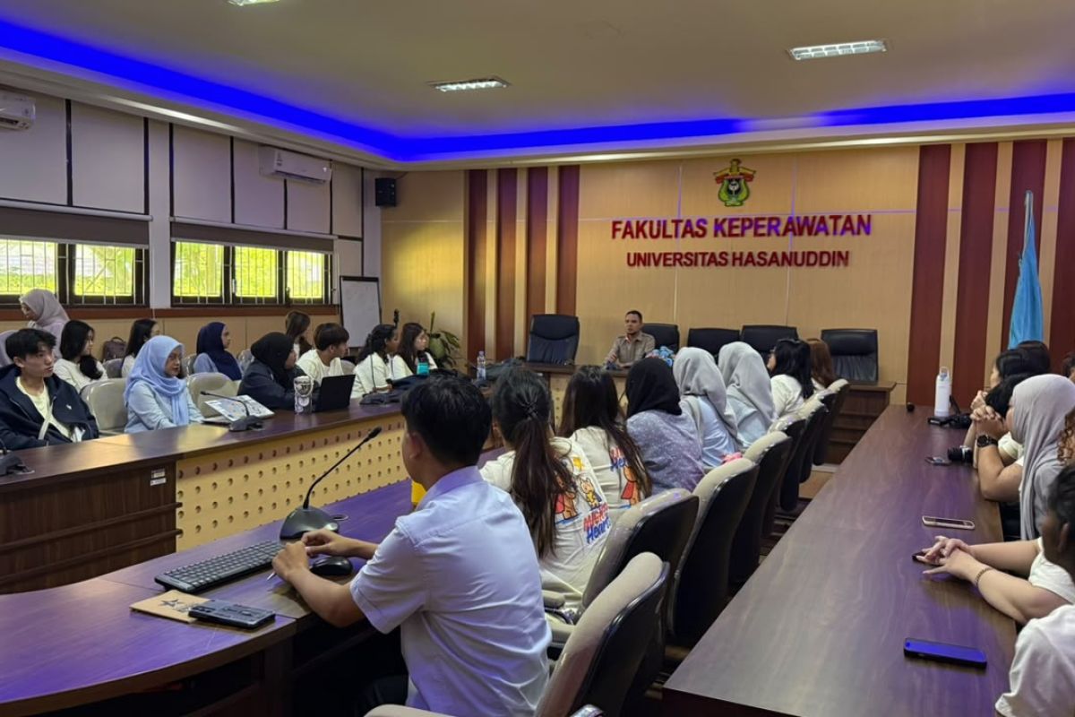 Unhas and NUS Nursing Students Exchange Knowledge on Modern Healthcare Systems