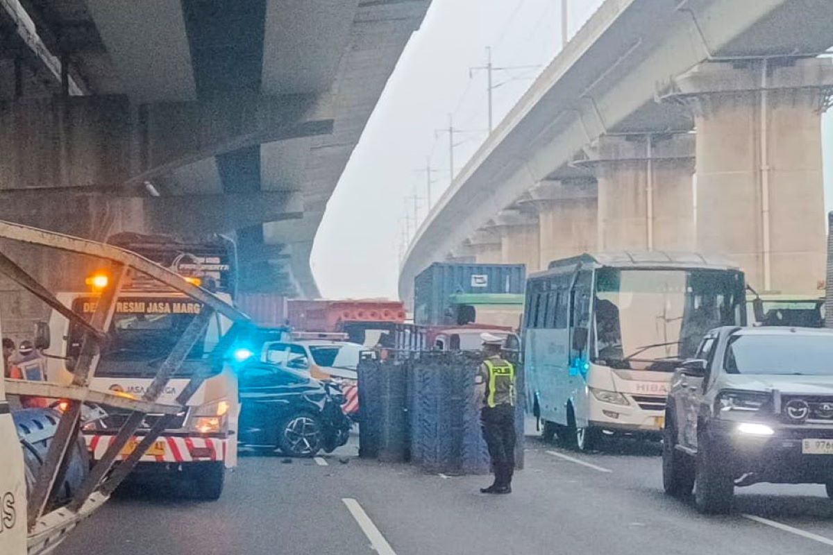 Jasa Marga Responds Swiftly to Accident on Km 26 B of Jakarta-Cikampek Toll Road