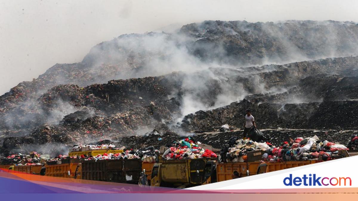 Rubbish Fires Erupt from Depok to Gunung Putri, Methane Suspected as Cause
