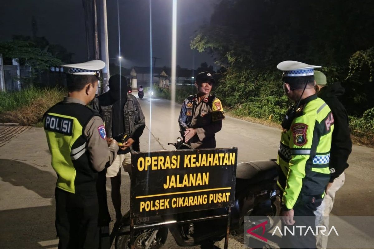 Central Cikarang Police Conduct Night Operation to Curb Street Crime