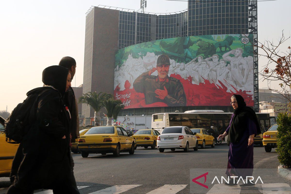 Explosions Heard in Iran as US Announces New Wave of Strikes