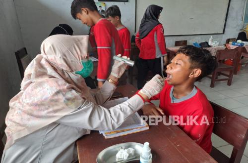 Health Minister Reveals Age-Specific Health Issues in Children Through Free Health Screening Programme
