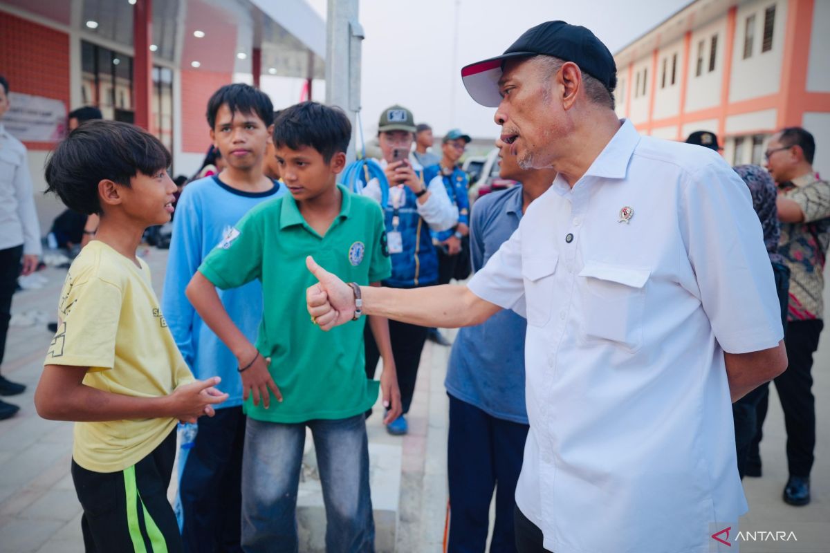 Prabowo vows higher education and job support for Sekolah Rakyat alumni