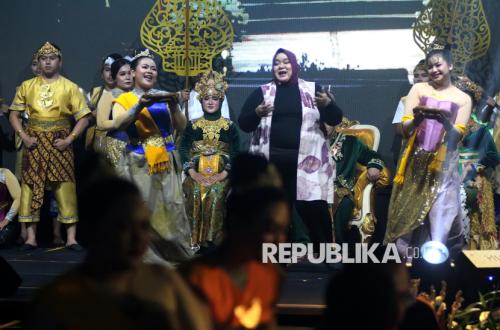 Bandung Women's Prison Stages Ciung Wanara, Involving Hundreds of Inmates