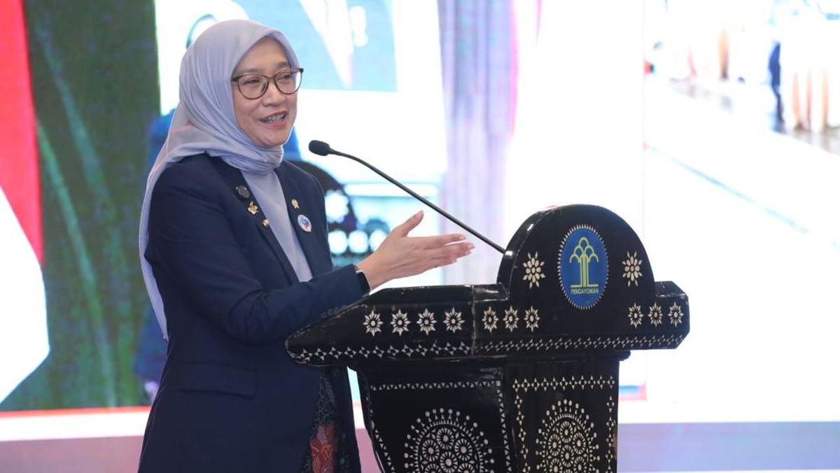 Minister Rini Widyantini Writes Open Letter to Indonesian Civil Servants