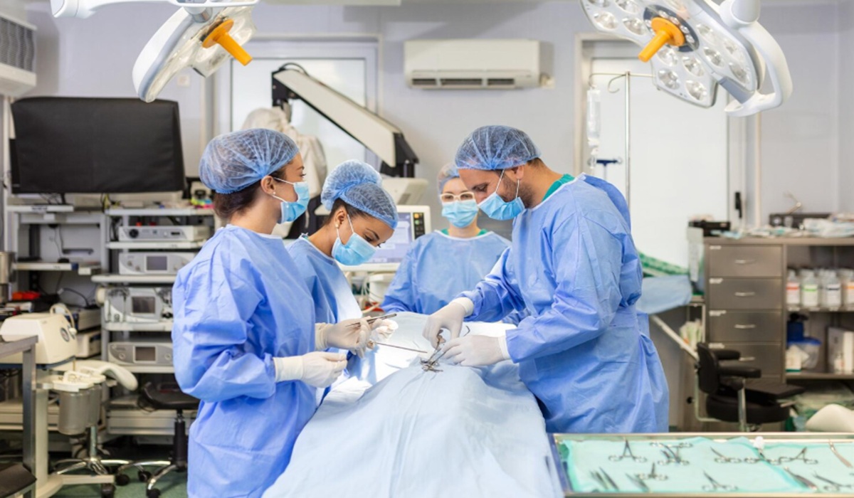 Robotic Surgery Innovation in Indonesia Enhances Precision and Patient Safety