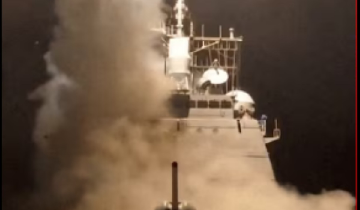 Iran Threatens Full-Scale Offensive as US Strikes Continue for Seventh Night