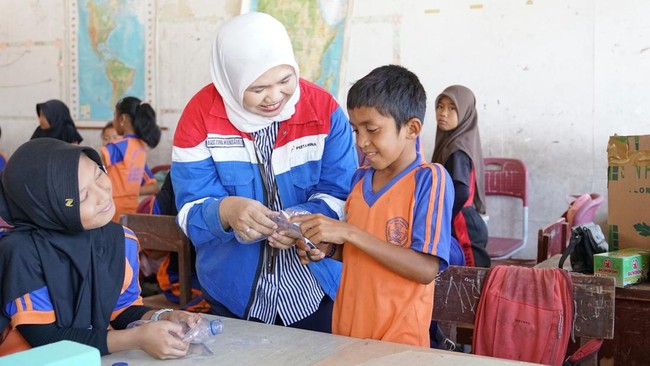 Pertamina Strengthens Environmental Education in Medan's Coastal Areas