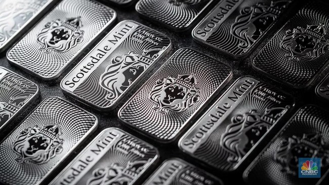 Silver Prices Cause Panic in a Week, Here's the Outlook Ahead