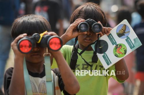 Dadap Coast Becomes Outdoor Classroom for Children to Learn About Birds and Ecosystems