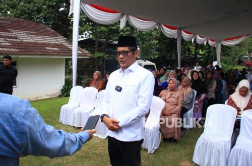 West Java Hajj Ministry Urges Travel Agencies to Source from Local Businesses, Citing 600,000 Pilgrim Potential