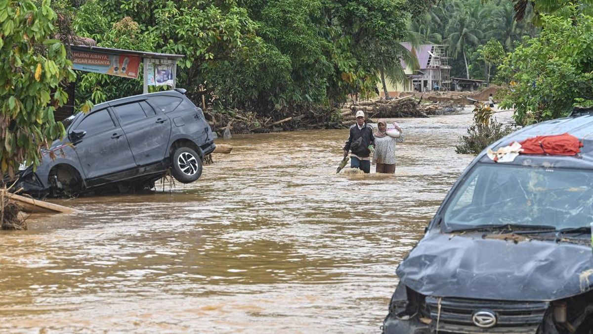 Heavy Rain Triggers Floods in Central Tapanuli, 145 People Displaced