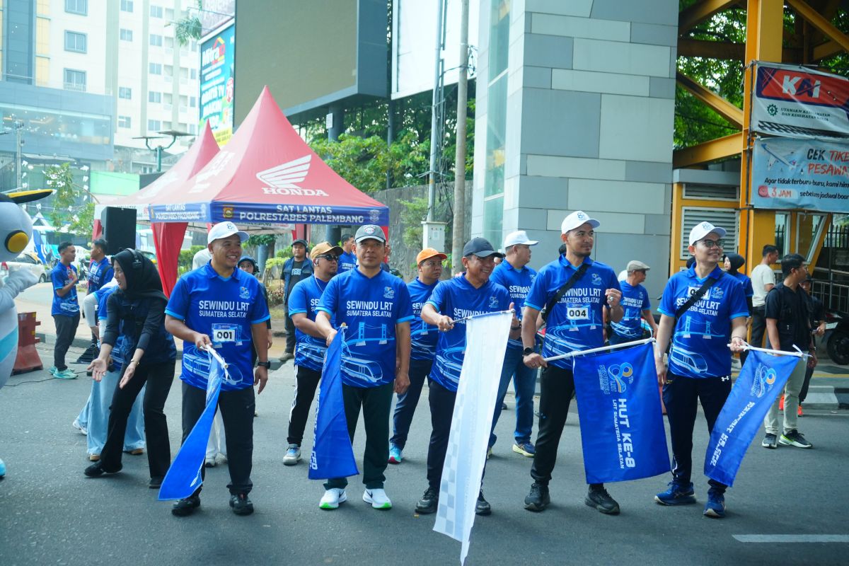 South Sumatra LRT Promotes Public Transport Use at Car Free Day