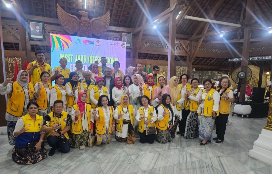 Russia, India, Malaysia, and the Philippines Enliven West Java International Fun Folk Festival in Bandung