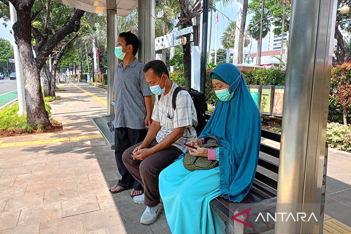 Jakarta air quality unhealthy for sensitive groups on Monday morning