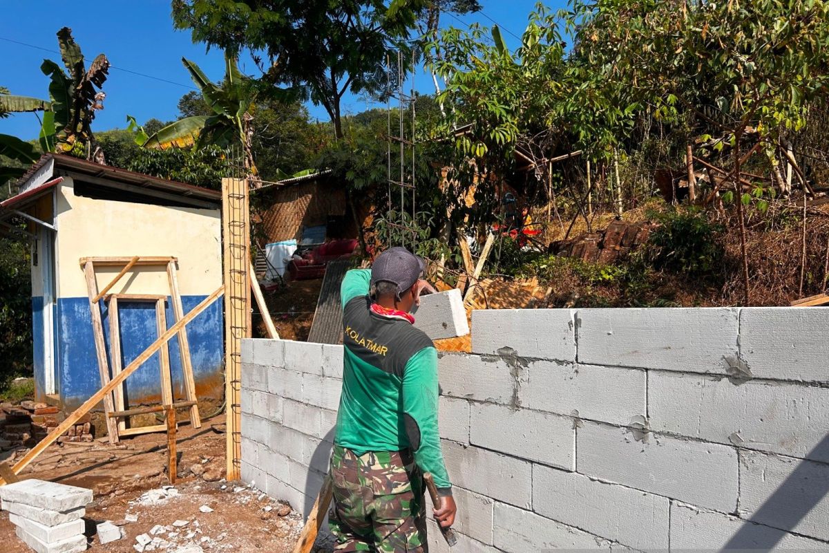 Indonesian Army Builds Public Facilities in Villages to Improve Residents' Lives