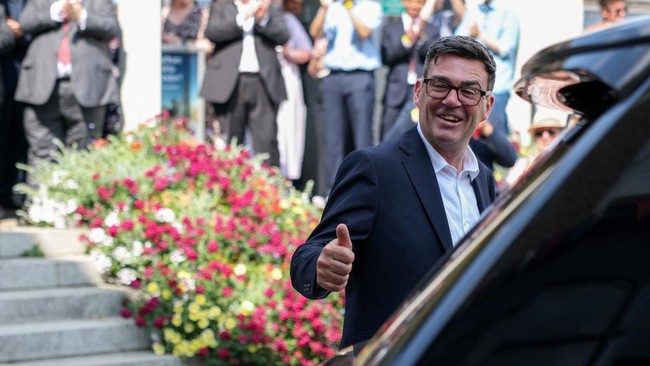 UK to Have New Prime Minister Today, Here's His Profile