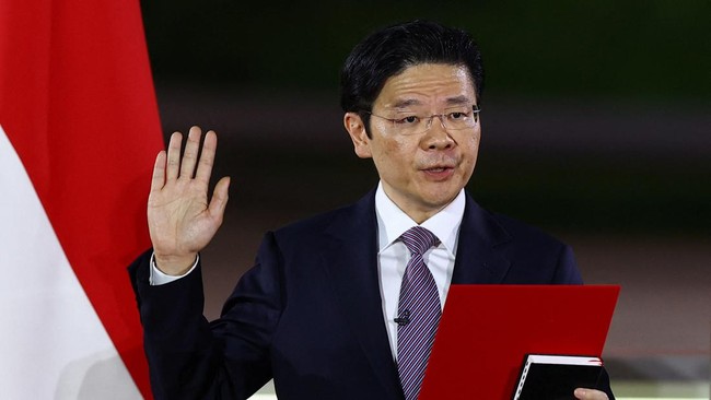 Singapore Rocked as Muslim Minister Resigns Amid Scandal Involving a Woman
