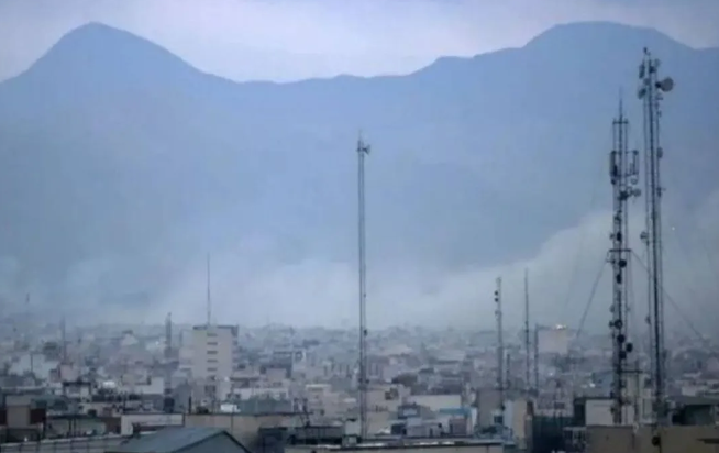 Amid US Attacks, Iran Asserts War Will End Through Victory or Negotiation