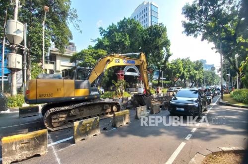 Kebon Sirih Road Repairs Cause Severe Congestion, Completion Expected by September