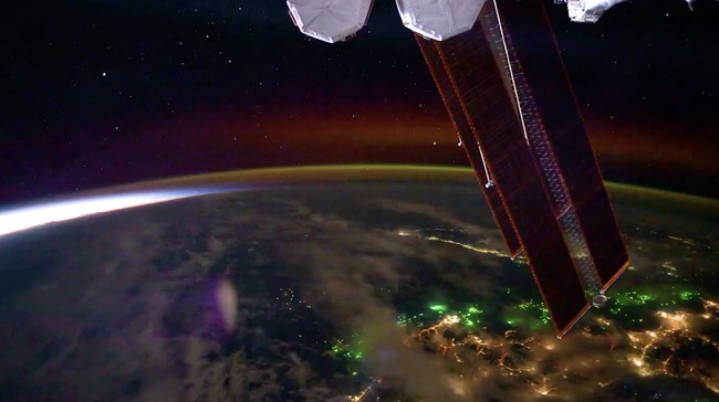 US Startup Plans Mirror Satellites to Sell Sunlight, Scientists Fear Light Pollution