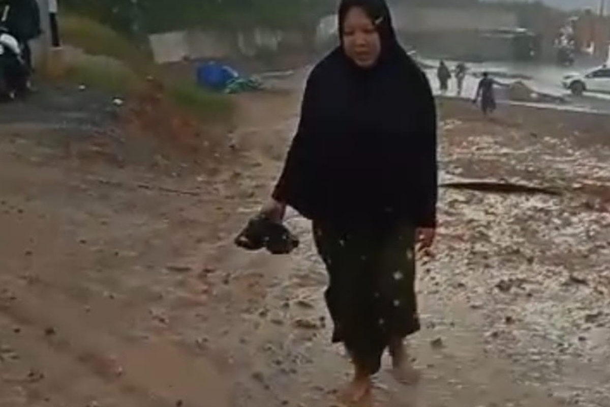 Balikpapan Government to Use Emergency Funds to Repair Muddy, Slippery Road to SDN 022