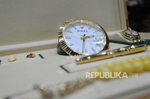 Don't Buy the Wrong One! The Difference Between Investment-Grade Luxury Goods and Mere Trends