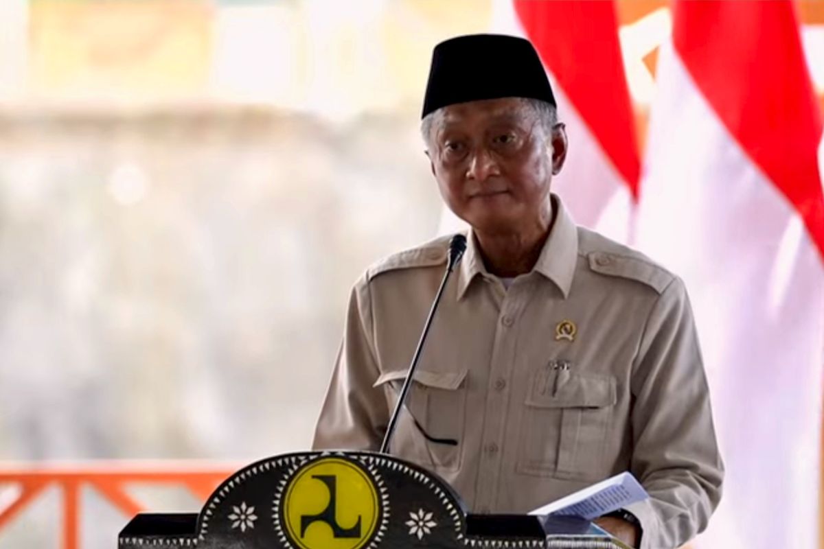 Minister of Public Works Denies Involvement in Doxing of UGM Lecturer