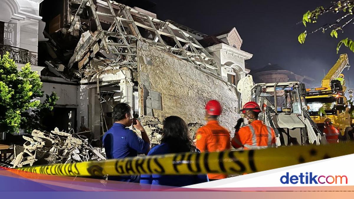 Four Still Trapped After Grand Polonia Medan Explosion, Two Evacuated