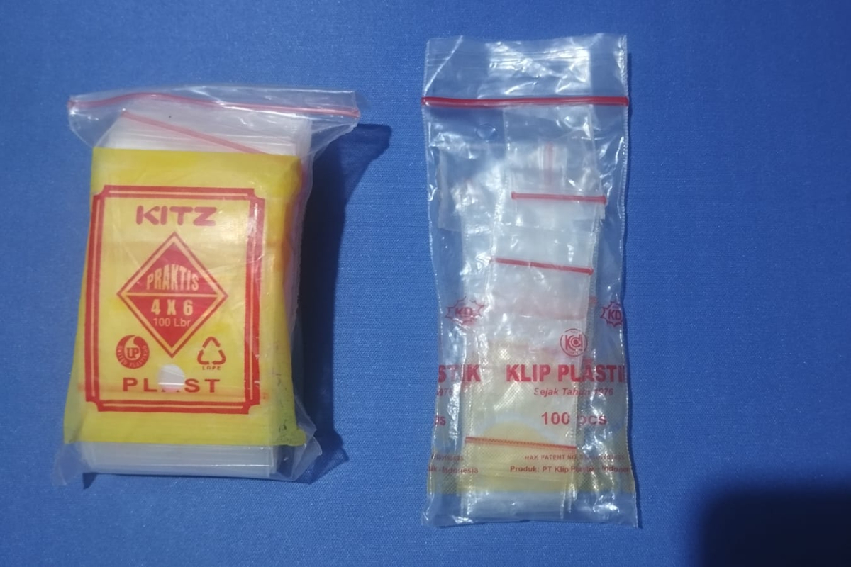 Drug Dealer Arrested in Tangerang After Hiding 8.22 Grams of Meth in Bathroom Ceiling