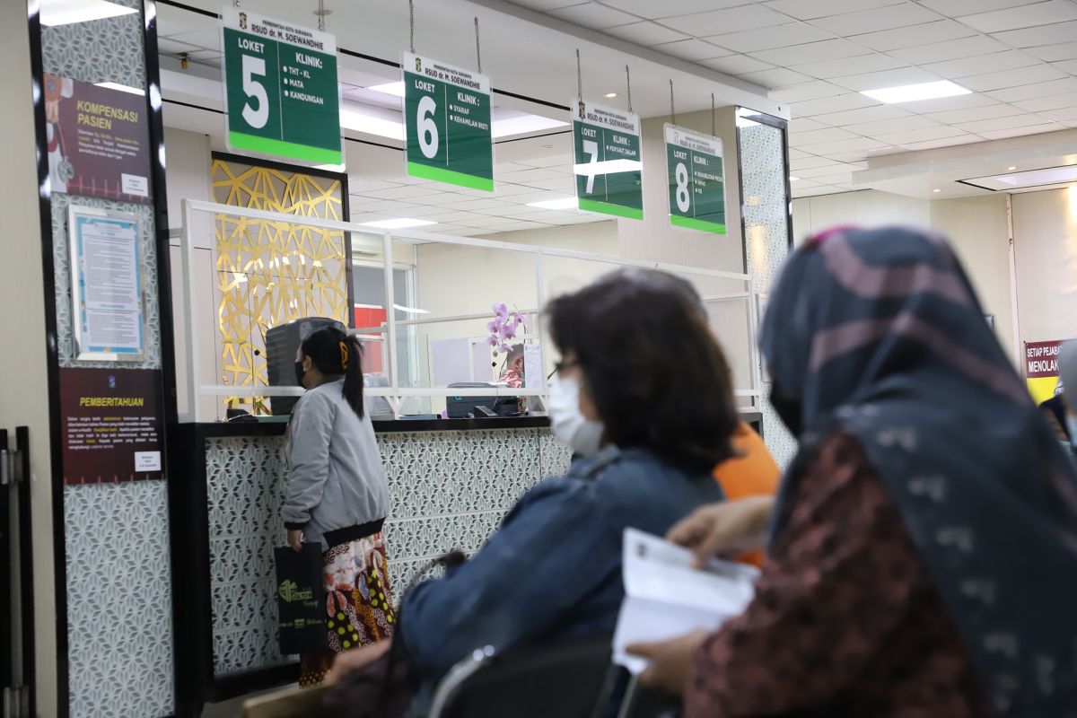 Organising hope from the waiting room