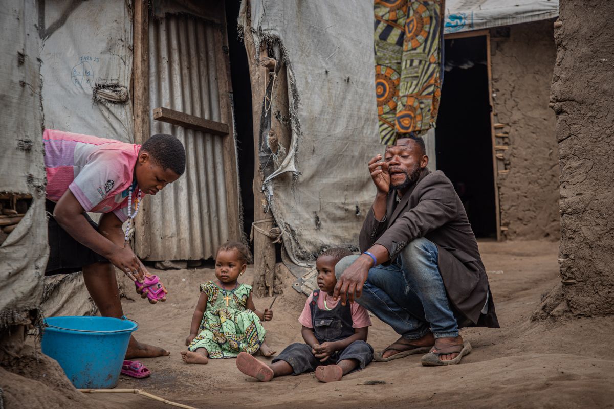Ebola Outbreak in DR Congo Tops 2,400 Confirmed Cases