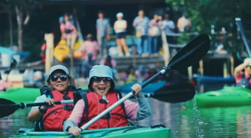 Visually Impaired Experience Inclusive Kayaking Adventure in Angke Kapuk Mangrove Forest