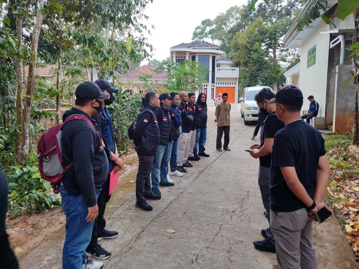 Densus 88 Arrests Suspected Terrorist in Rajadesa, Ciamis