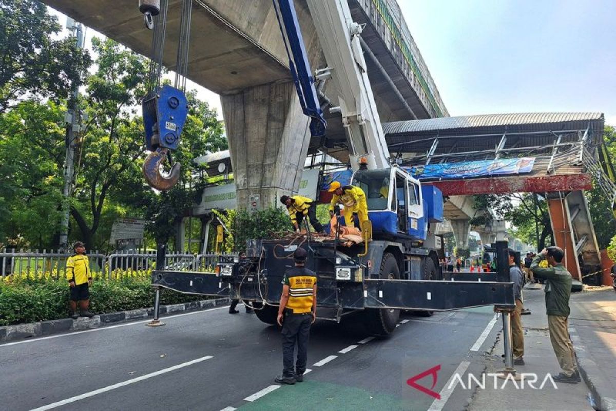Rebuilding Tendean Pedestrian Bridge Estimated to Cost Rp6 Billion