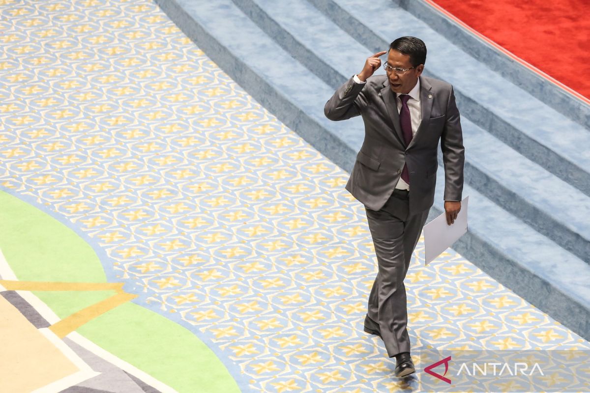 Indonesia raises citizenship and renunciation fees, minister says public needn't worry