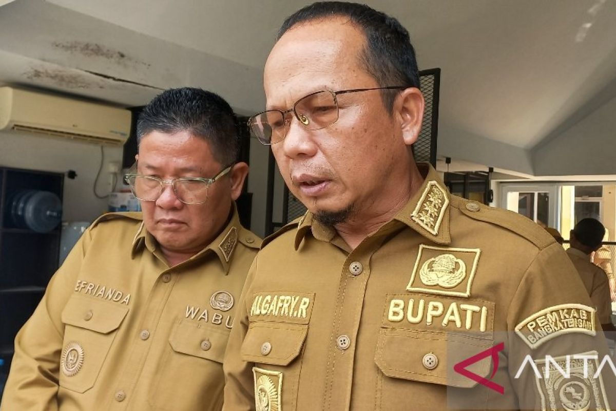 Central Bangka Regent Orders Quarterly OPD Evaluations to Strengthen Governance