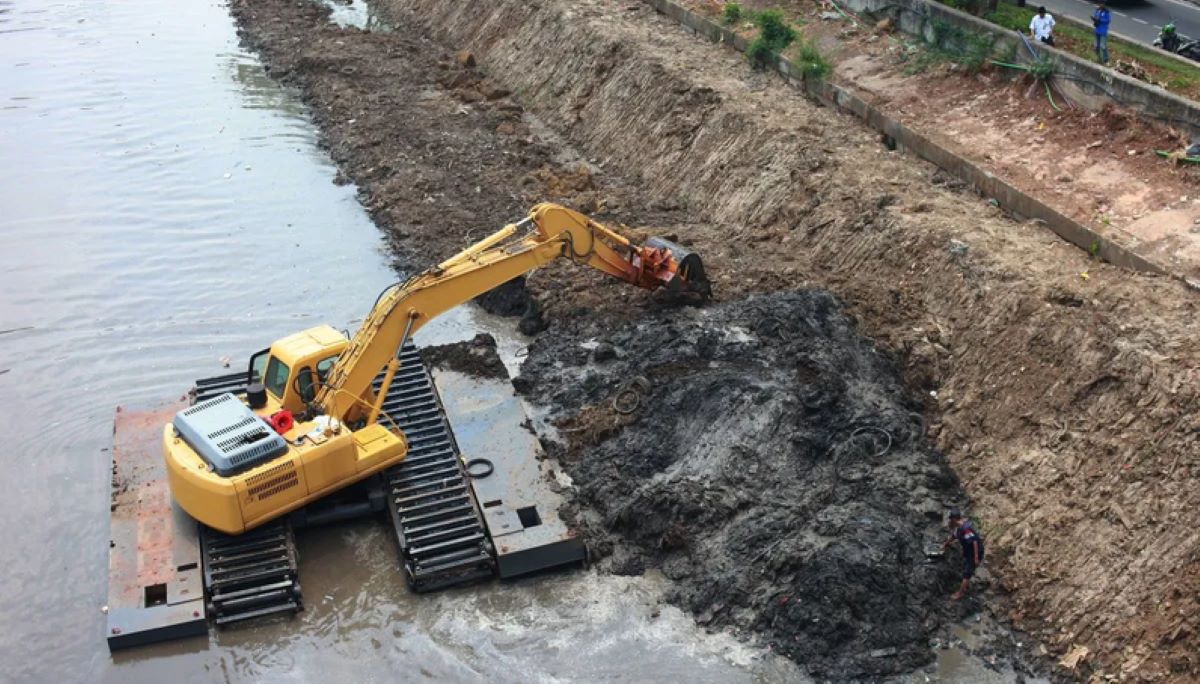 Depok Government Normalises Pesanggrahan River to Tackle Flooding