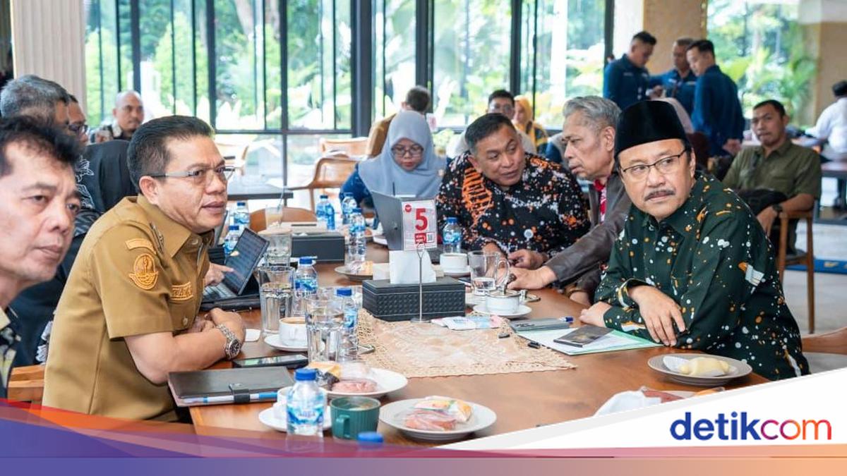 Social Affairs Minister Appreciates Bandung Regency's Support for 'Sekolah Rakyat' Programme