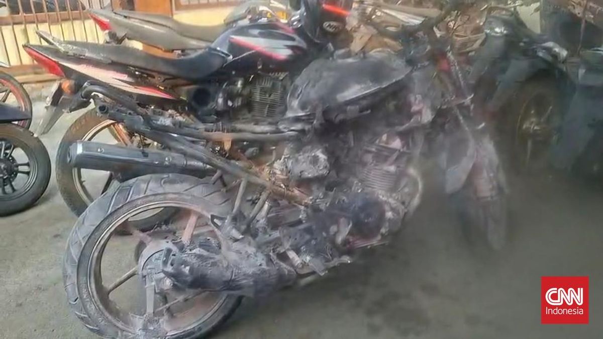 Modified-Tank Motorcycle Catches Fire at Tangerang Petrol Station, Police Investigate Fuel Misuse