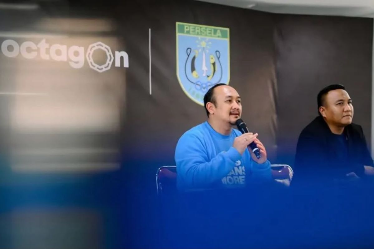 Persela Develops Apparel Business to Strengthen Club Independence