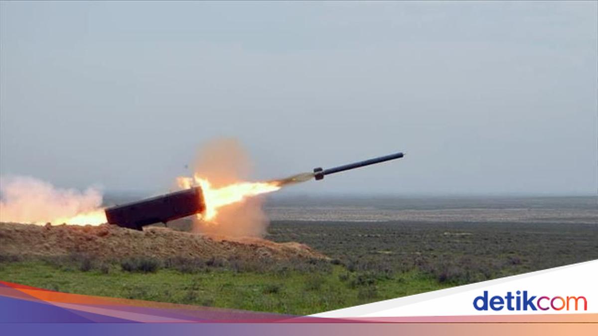 Iran Sends Missiles to Kuwait and Bahrain, Sirens Wail