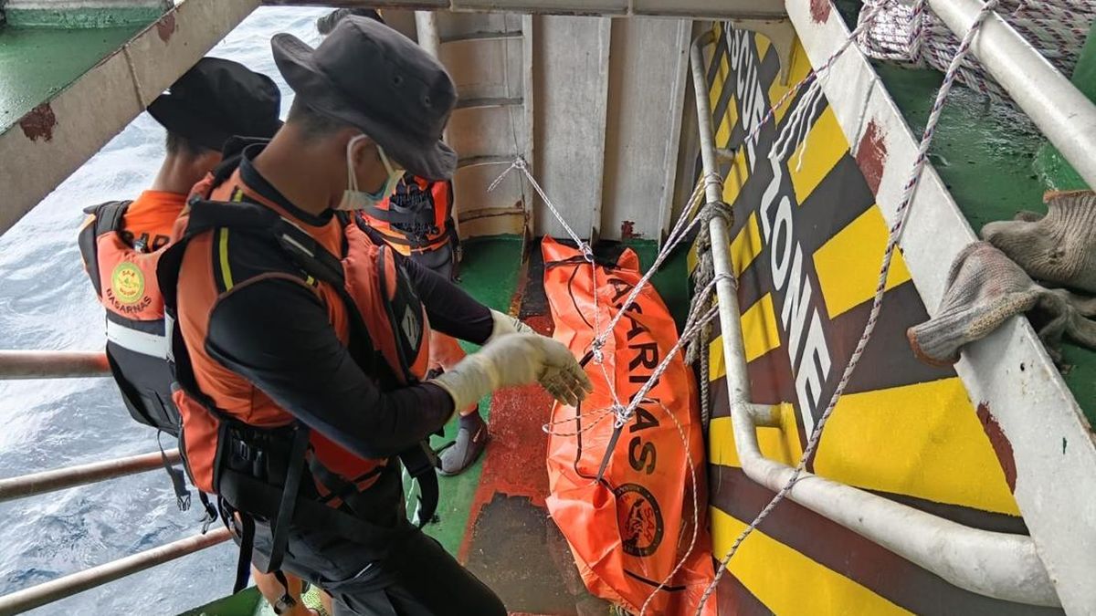 Search for Selayar Boat Sinking Victims Extended by Three Days